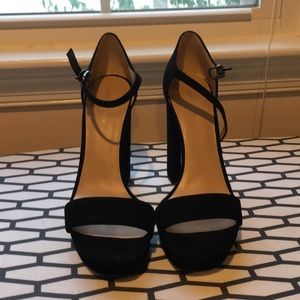 Pour la Victoire Block Heel Sandals